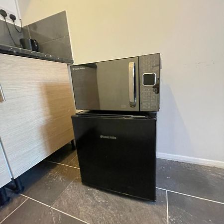 Fantastic Studio, Private Bathroom And Mini Kitchen. Thamesmead  Luaran gambar
